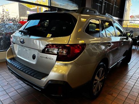 Used 2018 Subaru Outback 2.5i Limited image 62