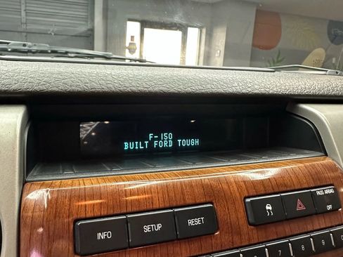 Used 2009 Ford F150 Lariat image 16