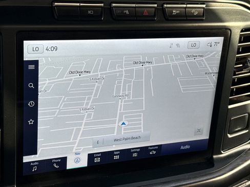 Used 2022 Ford F150 Lariat w/ Equipment Group 502A High image 21