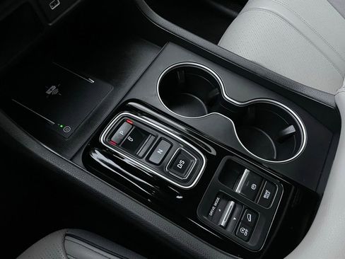 Certified 2023 Honda Pilot Elite image 19