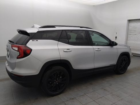 Used 2022 GMC Terrain SLE w/ Elevation Edition image 10