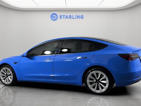 Used 2021 Tesla Model 3 Standard Range Plus image 4