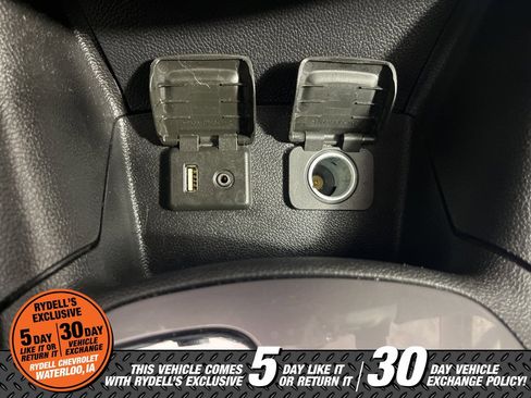 Used 2018 Chevrolet Cruze LT w/ Convenience Package image 33