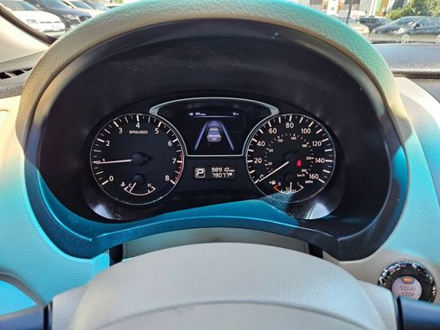 Used 2013 Nissan Altima 2.5 SL w/ 2.5 Moonroof Pkg FWD image 22