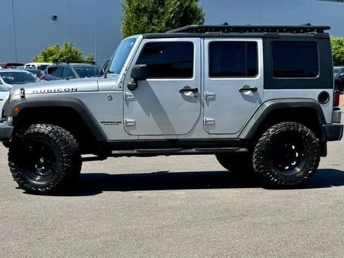 Used 2008 Jeep Wrangler Unlimited Rubicon w/ Dual Top Group AWD/4WD image 6