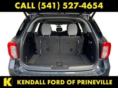 Used 2023 Ford Explorer XLT AWD/4WD image 18