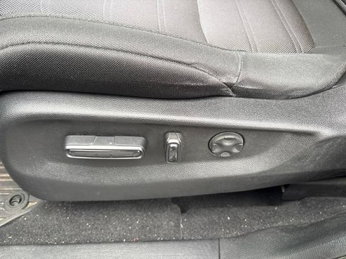 Certified 2021 Honda CR-V EX image 19
