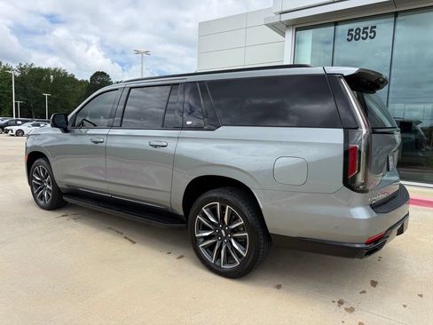 Used 2023 Cadillac Escalade ESV Sport w/ LPO, Floor Liner Package AWD/4WD image 3