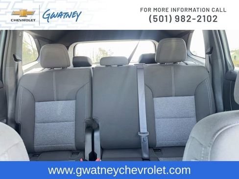 Used 2025 GMC Acadia Elevation image 25