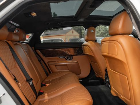 Used 2017 Jaguar XJ L Portfolio AWD/4WD image 16