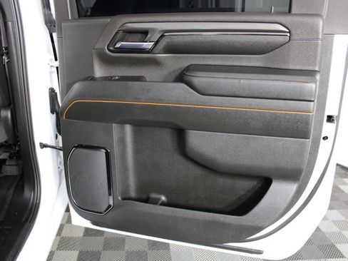 Used 2024 GMC Sierra 3500 AT4 image 34