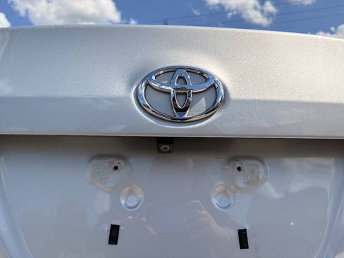 Used 2018 Toyota Corolla LE FWD image 35