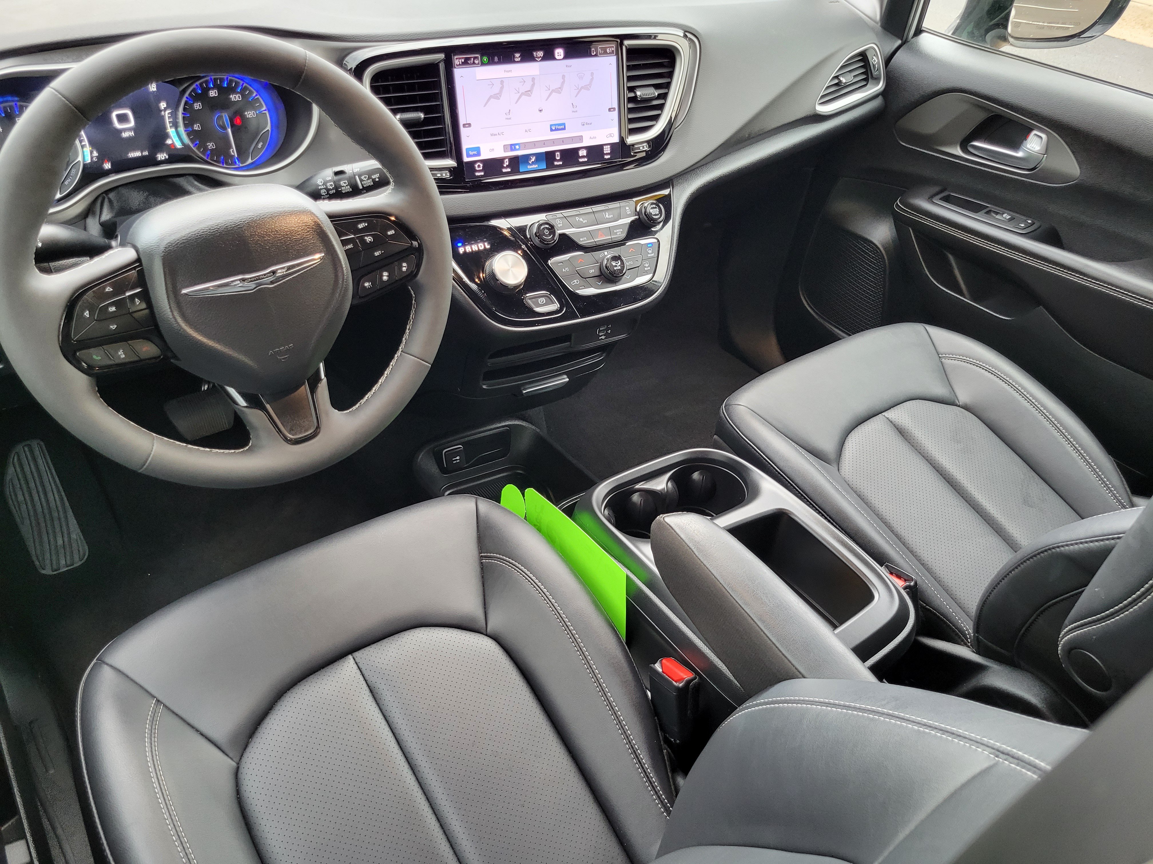 Used 2026 Chrysler Pacifica Select w/ S Appearance Package FWD image 18