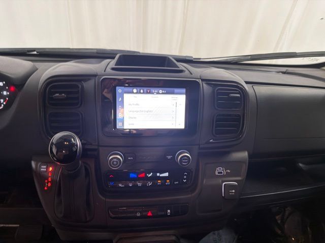 Used 2025 RAM ProMaster 2500 w/ Convenience Group FWD image 16