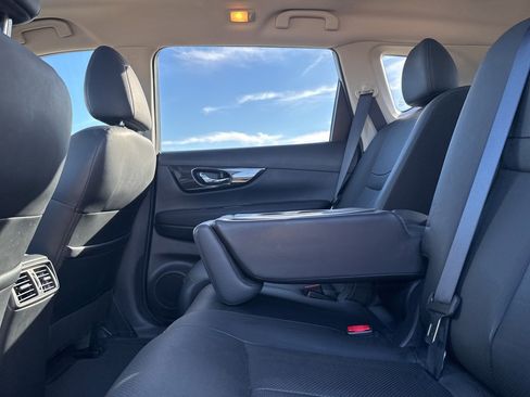 Used 2017 Nissan Rogue SL w/ SL Premium Package image 24