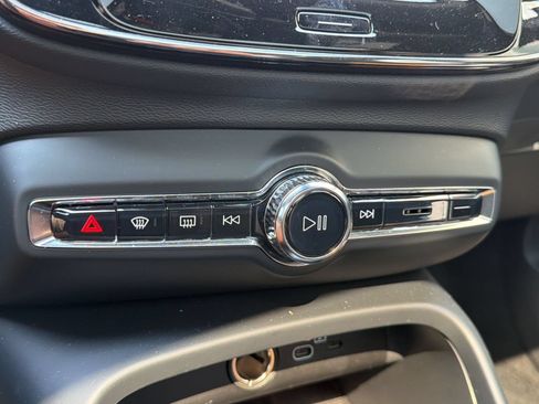 Certified 2023 Volvo C40 P8 Recharge Ultimate AWD/4WD image 17