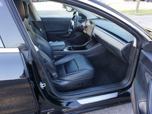 Used 2020 Tesla Model 3 Long Range image 3
