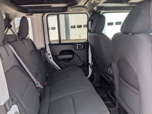 Certified 2023 Jeep Wrangler Unlimited w/ Sun & Screen Package AWD/4WD image 23