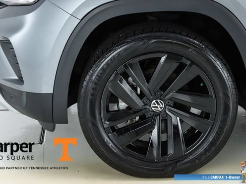 Used 2023 Volkswagen Atlas Cross Sport SE w/ Black Wheel Package FWD image 42