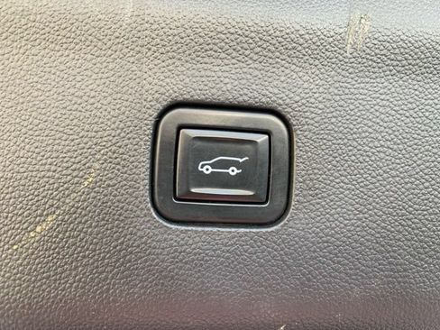 Used 2020 Buick Enclave Essence FWD image 27