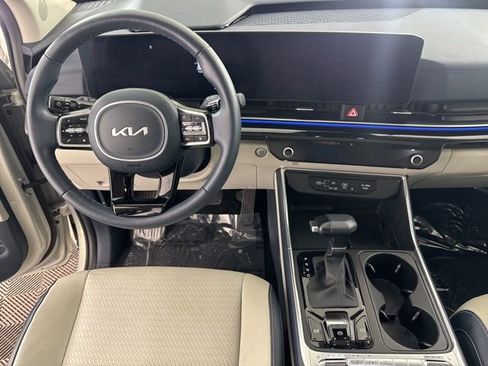 Certified 2025 Kia Carnival SX Prestige image 29