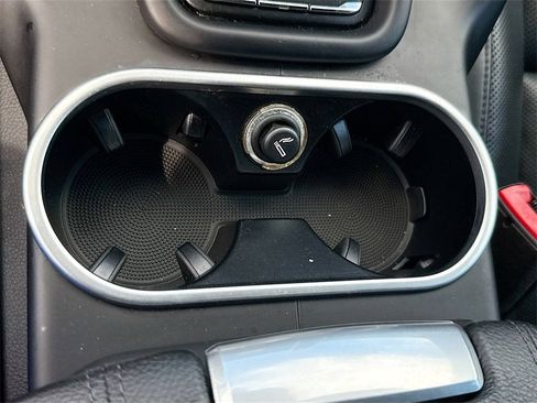 Used 2017 Porsche Cayenne S image 18