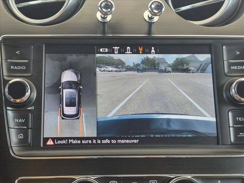 Used 2019 Bentley Bentayga AWD/4WD image 14