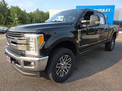 Used 2018 Ford F350 Lariat w/ Lariat Ultimate Package AWD/4WD image 3