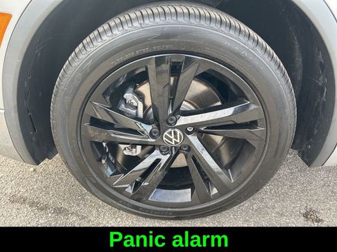 Used 2023 Volkswagen Tiguan SE R-Line image 20