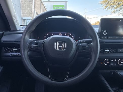Used 2023 Honda Accord EX image 27