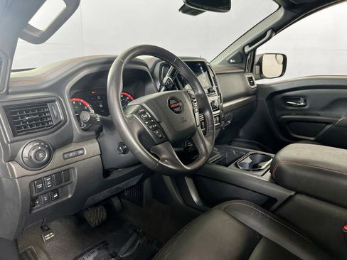 Used 2021 Nissan Titan PRO-4X w/ Pro-4x Convenience Package image 9
