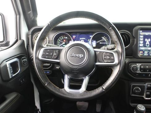 Used 2021 Jeep Wrangler Unlimited Sahara AWD/4WD image 22