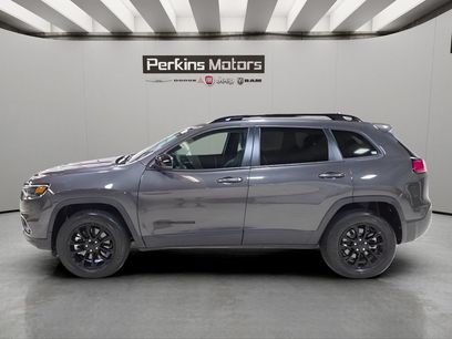 Used 2023 Jeep Cherokee Altitude Lux