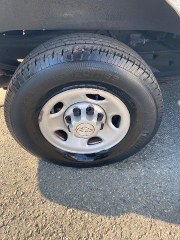 Used 2019 Chevrolet Express 2500 RWD image 19