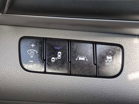 Used 2019 Hyundai Elantra SEL FWD image 23