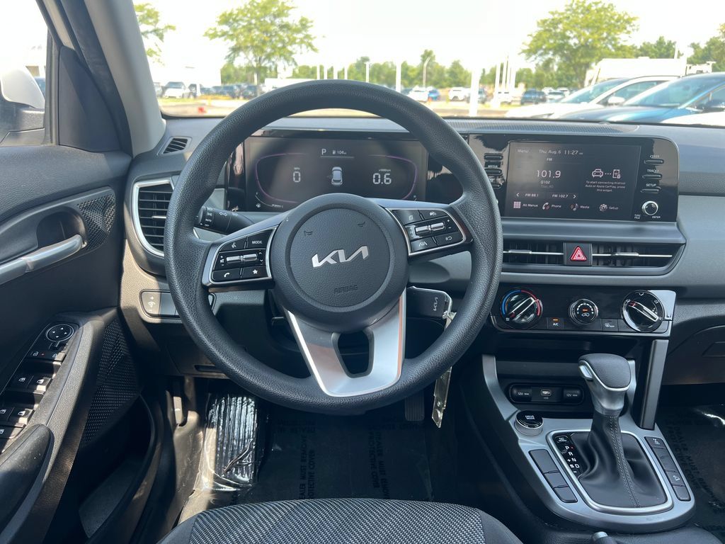 Certified 2024 Kia Seltos LX AWD/4WD image 19
