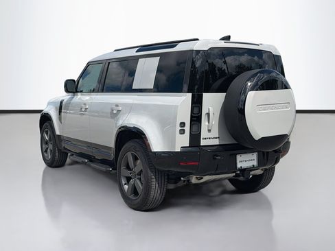 New 2026 Land Rover Defender 110 X-Dynamic SE AWD/4WD image 3