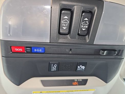 Used 2021 Subaru Crosstrek 2.0i Premium w/ Moonroof Package image 24