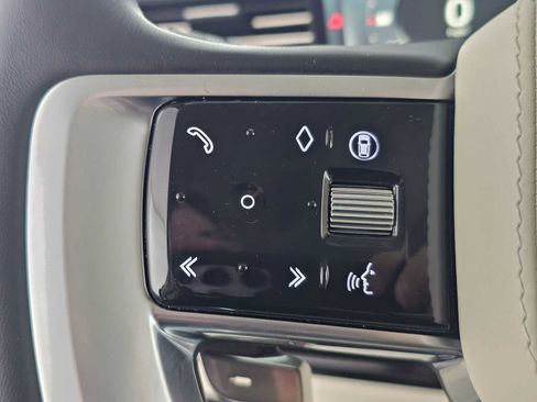 Used 2026 Land Rover Range Rover SE image 29