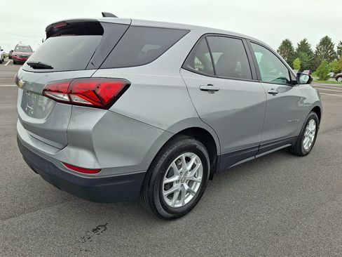 Used 2024 Chevrolet Equinox LS w/ LS Convenience Package FWD image 7