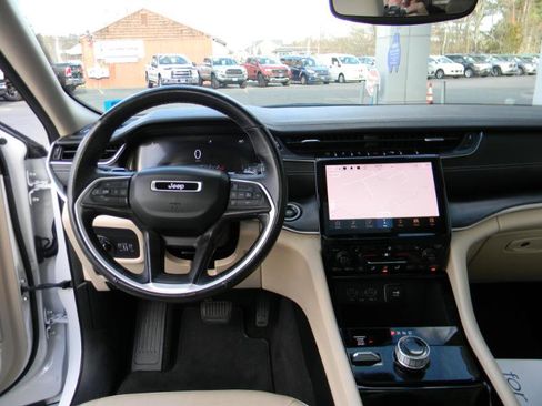 Used 2021 Jeep Grand Cherokee L Limited w/ Trailer Tow Group (B) image 17