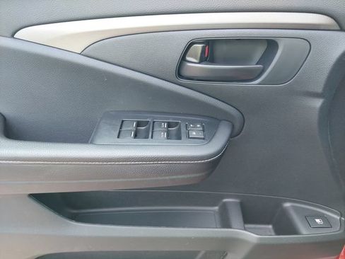 Used 2025 Honda Ridgeline Sport image 31