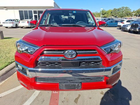 Used 2020 Toyota 4Runner Limited image 9