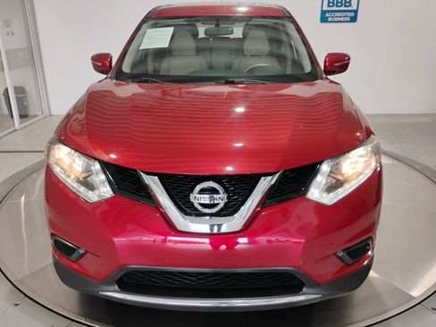 Used 2015 Nissan Rogue S FWD image 32