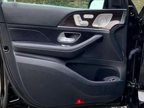 Used 2022 Mercedes-Benz GLS 450 4MATIC image 21