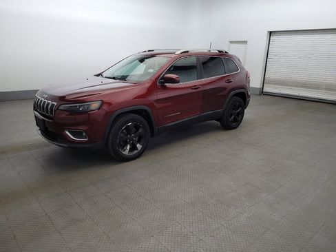 Used 2019 Jeep Cherokee Limited AWD/4WD image 2