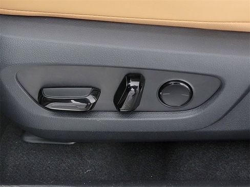 New 2026 Lexus NX 350h AWD w/ Premium Package image 40