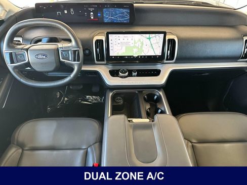 Used 2025 Ford Expedition Active AWD/4WD image 16