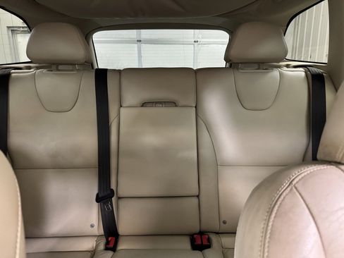 Used 2015 Volvo XC60 T5 Premier image 14