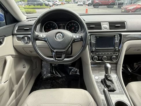 Used 2016 Volkswagen Passat 1.8T SE FWD image 13